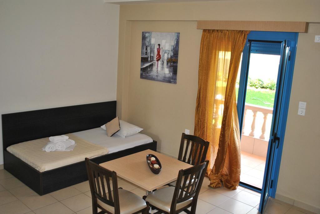 Iliovasilema Hotel Mytikas  Zimmer foto